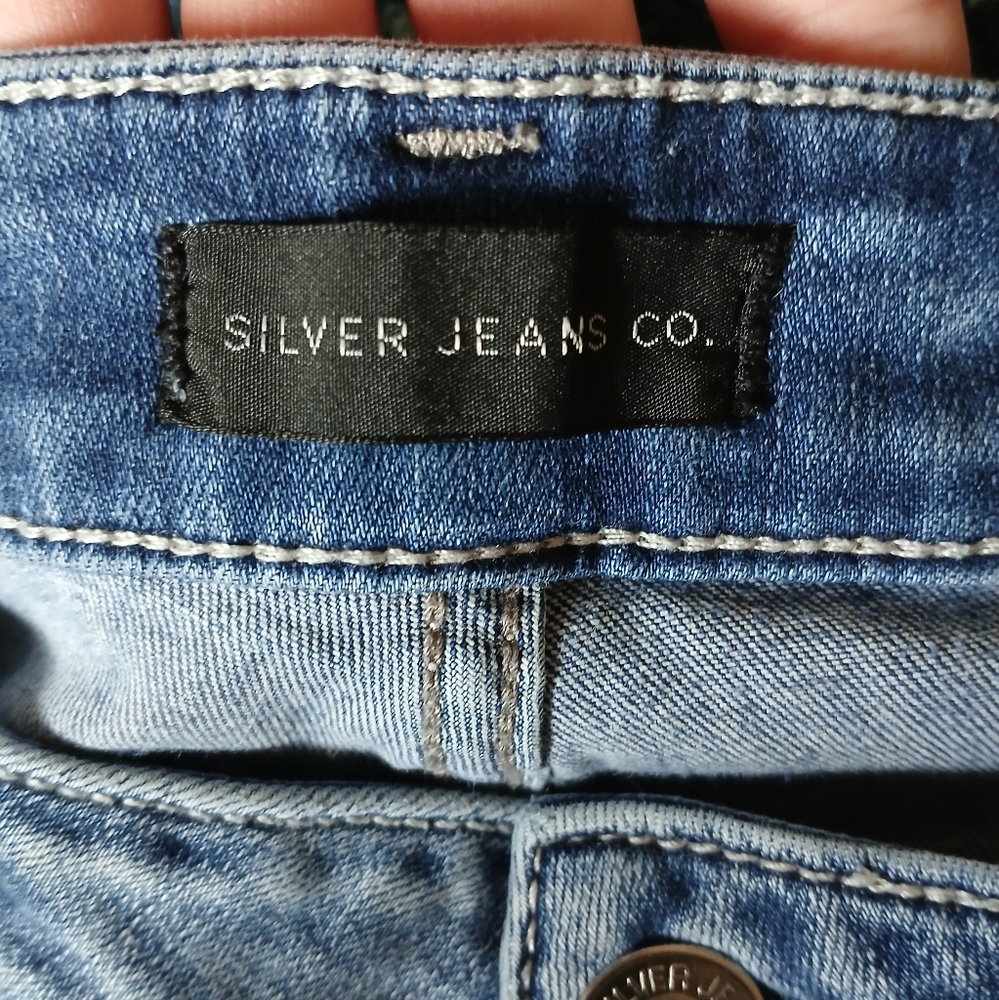 Silver Jeans - Picture 5 of 6